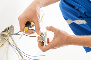 ELECTRICIAN